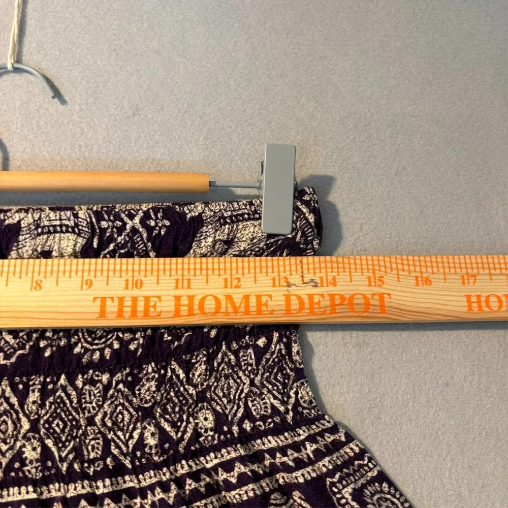 The Unbranded Brand size item